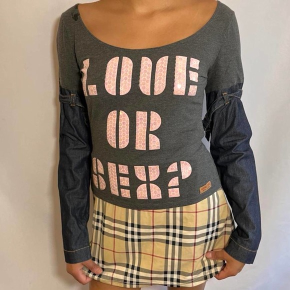 ๐ก๐  Authentic RARE Moschino Spell Out Rope โLove or Sex?โ Top Size S - Picture 3 of 4